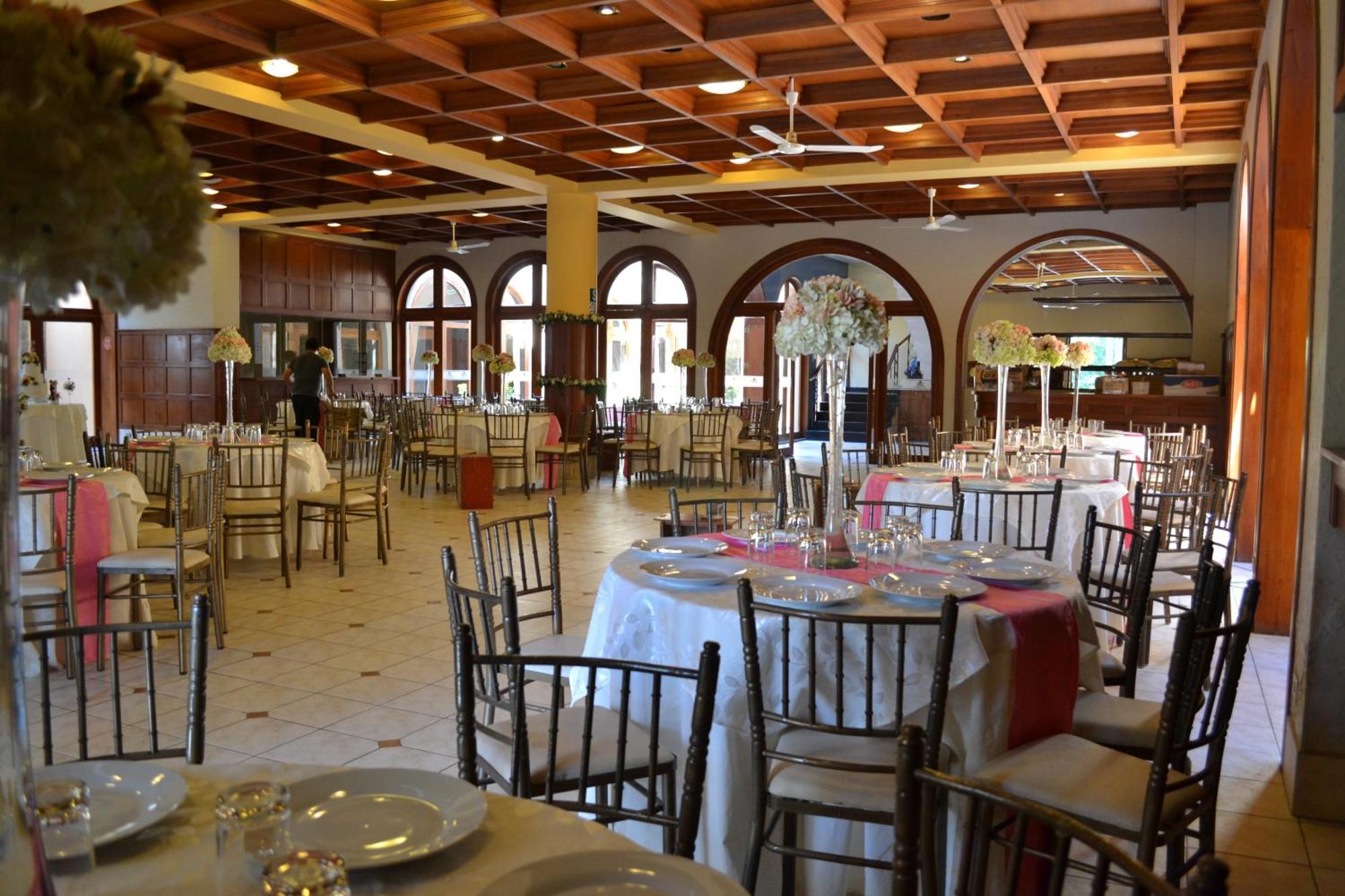 Dm Hoteles Mossone - Ica Bagian luar foto