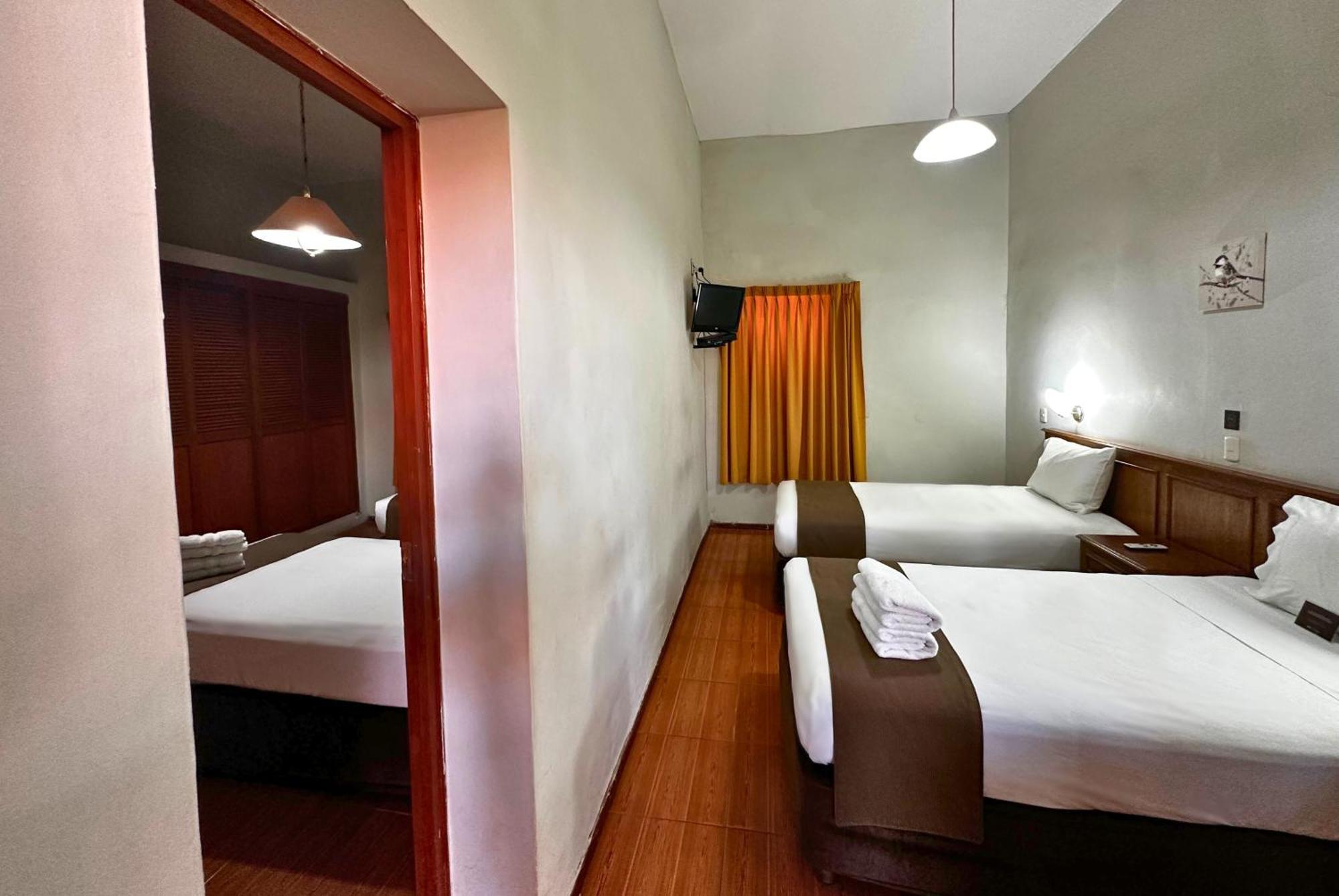 Dm Hoteles Mossone - Ica Bagian luar foto